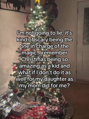 It’s such an honour to be the one in charge of the Christmas “magic” but also so terrifying at the same time #momexpectations #christmasmagic #hoildayexpectations 