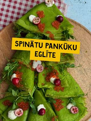 Ideālās brokastis Ziemassvētku rītā! ✨ Lēnam, mierīgam svētku rītam, kad nav jāsteidzas. Pagatavo šo skaisto pankūku eglīti un dekorē ar savām mīļākajām piedevām! 🎄