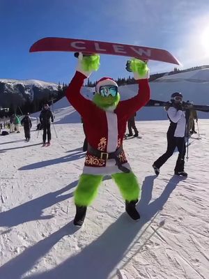 he's a mean one, smooth tho 🤌 via johnathanbuckhouse on IG #XGames #Snowboarding