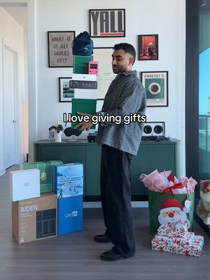 grateful for the people I get to give to, my family and this community 🎁 #gifts #family #community #Love #christmas 