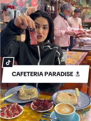 El desayuno más top que he probado en Sevilla. Una cafetería tradicional, pero con una calidad en el interior impensable.  📍Cafetería Paradise, Dos Hermanas.  Cortador profesional español 🇪🇸 de Jamón en directo. Te corta jamón, cecina o cualquier producto que quieras allí mismo. Diferentes panes y para sumar a la lista café de especialidad de MR. chavas ☕️🥯 Barato me parece el super mollete marchenero* que te ponen con la calidad recién cortada de la mano de Cristo Muñoz 🔝 con más de 100 premios 🥇🏆 en su gremio. #desayunos #sevilla #doshermanas #jamon #restaurantes 
