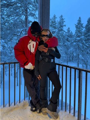 Hope everyone’s having a lovely Boxing Day!! @Romell Henry ❤️💫