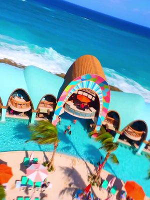 This beach day has it all 💯 #RoyalBeachClubParadiseIsland #traveltok #cruise #cruisetok #travel #vacation #bucketlist