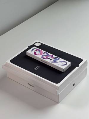 Unboxing the iPad Pro 13 inch M5 in space black #apple #ipad #ipadpro #unboxing #techtok 