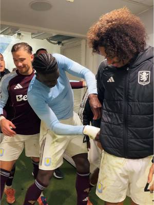 Tightly sealed in the pocket 🔒 #astonvilla #PremierLeague #AmadouOnana
