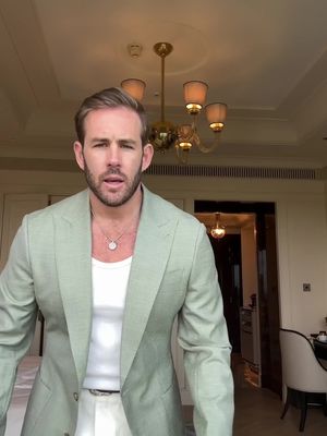 What a practical gift for a sartorialist like myself. St Regis Singapore is hosting my self and @Miss Taylor the Tailor (Suit also made by Taylor) for a few days.  Time for some Negronis 