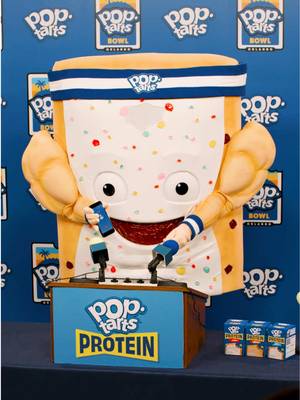 outta the Pop-Tarts Bowl into the spotlight. Protein is going PRO.  #poptarts #poptartsbowl #protein #football 