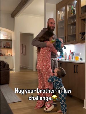 Hug your brother in law challenge 😂 just some Christmas Eve shenanigans! #hugchallenge #challenge #brotherinlaw #sisterinlaw 