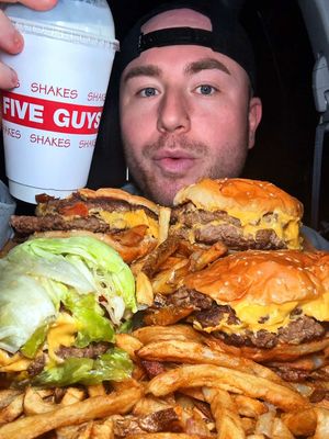 Late night Five Guys 🍔 #fiveguys #mukbangeatingshow #Foodie #fypシ #viral 
