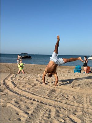 Now that it’s icy and cold I’m remembering the beach days #tumbling #beach 