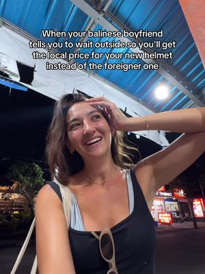 Rule No 1: always let the local negotiate the price 😂🤝🏽  #bali #balilife #traveltip