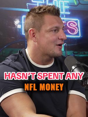 Still can’t believe that Gronk hasn’t spent a dollar of his NFL money 🤯 #BestofBussin #BWTB #gronk #nfl 