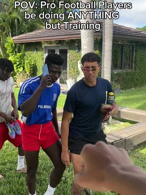 Even playing FIFA Heroes instead of training 😭😭 @FIFA Heroes  #fyp #fifaheroes #footballtiktok #soccertiktok #footballplayer 