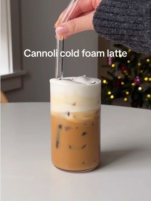 Cannoli cold foam latte 🙈🪄🌟👀 #coffeetok #coldfoamrecipe 