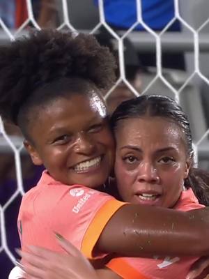 Simone Charley said: leave it to me. 🧠➡️🥅 #NWSL #goal #header 