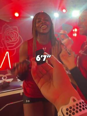 Tallest player revealed at the end👀 #volleyball #volleyballtiktok #highschoolvolleyball #volleyballplayer #67 