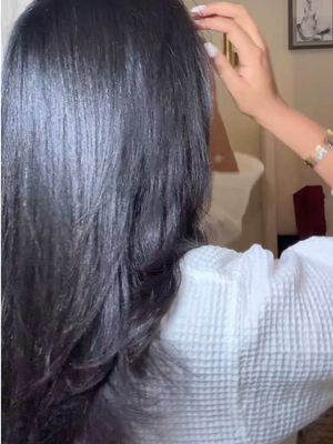 Don’t we love a good sleek shiny blow out ✨ I do my own hair ofc it’s helped my maintain my hair growth and health.. hair lotion by @Kérastase #fypシ゚viral #hair #blowouthair #hairgrowth 
