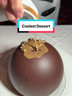 If you’re a chocolate lover, this one’s dangerous. 🍫🤤 📍Vic & Anthony’s inside the @Golden Nugget Las Vegas #VegasFoodie #VegasRestaurants #VegasDateNight #Vegas 