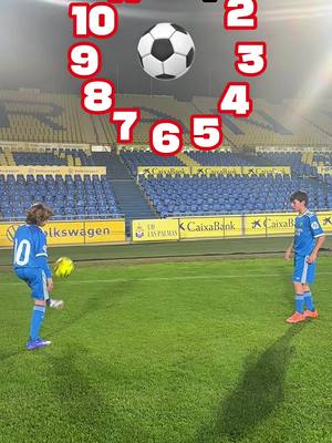 ⏰🤍 The clock challenge w/ @Real Madrid C.F. .  #LALIGAFCFUTURES #DeportesEnTiktok 