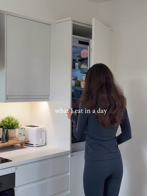 what I eat in a day 🤎 #wieiad #whatieatinaday #fulldayofeating #hormonehealth #clearskin 