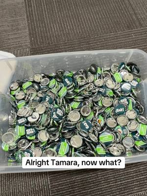 We got our 365 buttons so that means we’re ready for the New Year (we think) #eagles #nfl #365buttons #newyear 