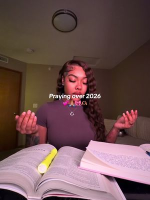 I hope everyone has a beautiful & blessed 2026 🫶🏽 felt so good to bring it in this way & hop in bed and rub my feet together lol. Thank God for allowing us to see another year! In Jesus name, Amen. 