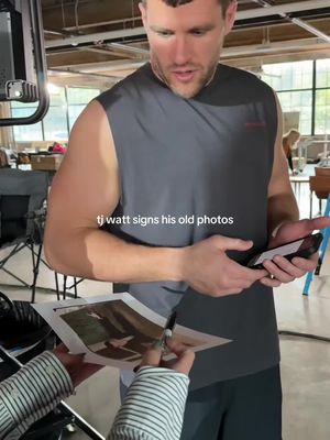 We need to see if he can still do the splits . . #abercrombie #nfl #tjwatt #steelers #pgh 