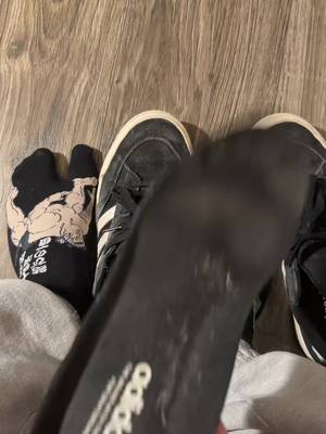 I still can’t believe how good my feet feel #comfort #clouds 