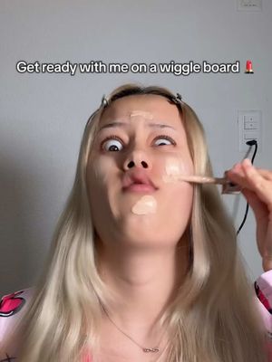 GRWM ON A WIGGLE BOARD 🫨🫨🫨🫨 #makeupchallenge #makeup #beauty #BeautyTok #trend