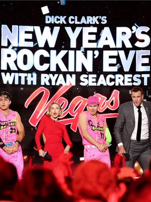 It was little slippery out there…   @New Year’s Rockin’ Eve @JulesHough  #happynewyear #rockineve 
