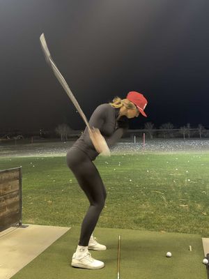 why’d i look so mad when i turned around😂😂😂  socks are from @full wedge golf use my code: HUNTERNUGENT for a discount:)  #fyp #golf #golfswing #texas #dallas #golfer #golfing #golfrange #hooey #lululemon  