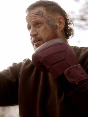 "Just a dramatically different world," Jelly Roll says of his life after losing 275 pounds since 2020. The Grammy-nominated country star has gone through an epic transformation—inside and out. He began with therapy to identify his food addiction and sought out experts to help guide him. “That was a big part of my journey: wanting to know what’s happening within me​,”​ he says. Once he started, he became unstoppable. Now, his mental health has improved. His sex drive has returned. And he's discovering a whole new relationship with his body. At one point, he lifts his arm to flex and show us his progress. “These shoulders are mine. Meaning they’re only gonna get bigger​," he says. "They were gone. I had never seen them.​" Click the link in our bio to read Jelly Roll's cover story and learn how he changed his body, his mind, and his life.
