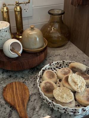 It would take less time to make these homemade than it would to go to the grocery store and buy some #englishmuffin #homemade #recipie #breakfast #baking