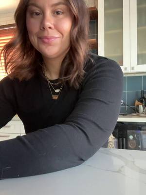 If your New Year's resolution is to make coffee at home, here are some french press tips from a barista! What are your best tips for brewing coffee at home? 👇
