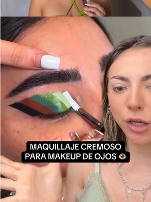 Súper hack de maquillaje de ojos con pintura cremosa 👀👁️ Feliz 2026!! #makeuphacks #makeup IB @Adriely Jasmine 