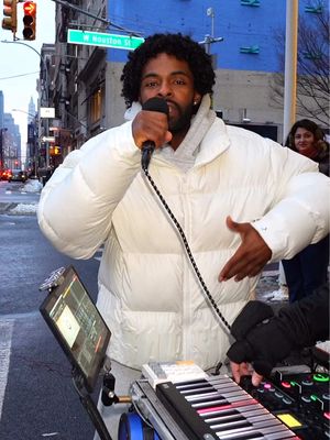 I love the winter in NYC bc it always seems to bring out this kinda vibe.. these dudes @whoknowszay @reigntaylor1_ locked in once we figured out the vibe they wanted. Got a mini concert going in the crosswalk too 😂🔥