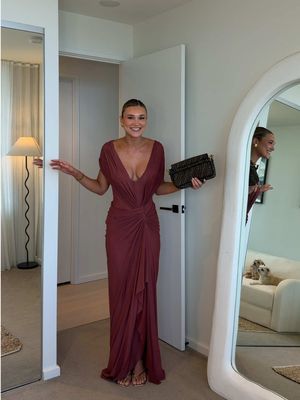 A moment for this dress!!!!