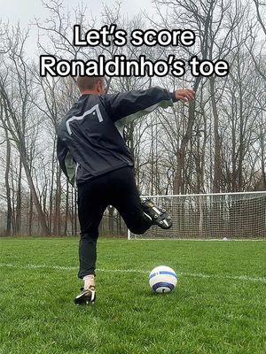 Ronaldinho had more talent in that toe than I do in my whole body😭 follow for classic football and lmk the next goal 👀 #asmr #footballasmr #soccerasmr #ronaldinhogaucho #ronaldinho10 