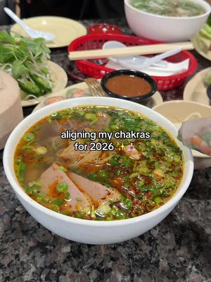 Happy new year ✨🍜 there’s nothing quite as healing as a big bowl of pho (or in this case, BBH). 🤭  Here’s to many more good eats this year. Grateful for everyone who’s been following along whether you’ve been here for years or just found this page. I truly love sharing my favorite bites with you and I’m excited for what this year brings! #pho #bunbohue #chakras 