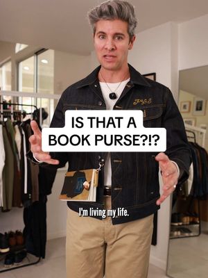 Cheers to a more analog life this year thanks to my book purse  @Lucca Workshop 