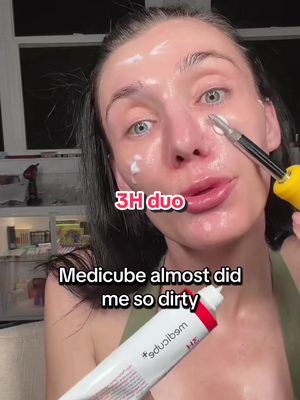 If you’re not exfoliating dead skin first, this can’t even absorb into your skin to clear it! #medicube #acne #tiktokshopcreatorpicks #tiktokshopnewyearnewaura #tiktokshopnewyearnewme 
