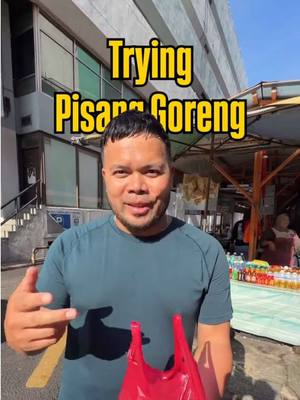 Moved to Malaysia from the US 2 years ago and finally tried pisang goreng (fried banana). Reminds me of something similar in the Philippines called sinapot. It’s good 👍 #MalaysianFood #expat #klexpat #klfoodie 