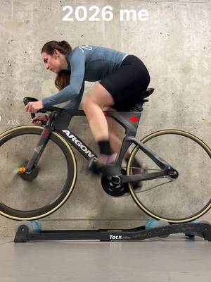 2026 me vs 2020 me on the rollers. In 2020, I had only owned a bike for 1.5 years and was learning the absolute basics: pedalling, balance, staying upright on the rollers. Crazy where life can take you when you stay focused, committed, and willing to be a beginner. This journey hasn’t been linear, but I’d do it all over again 🤍 #cycling #training #cyclinggirls #athlete #fixie 