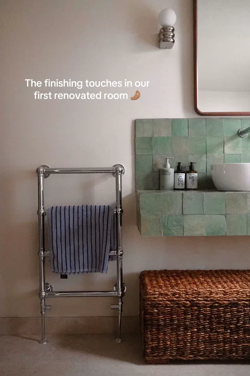 Finally added all the finishing touches in here. Save for some more bits of art. So happy with how it all came together 🤍🤍🤍  #bathroomdesign #bathroomrenovation #zelligetile #homedecor 