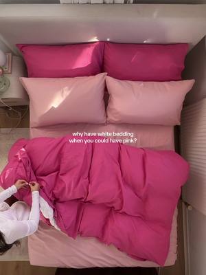 this pink bedding healed me 🌸💕✨  #pinkbedding #newyearnewsheets #newsheets #colourfulbedding #pinksheets 