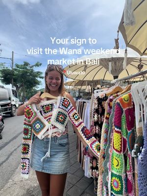 One of my favorite markets so far! I found so much nice jewelry, bikini’s and you could also design your own phone case! #balimarket #uluwatu #shopping #goodvibes #traveltok 