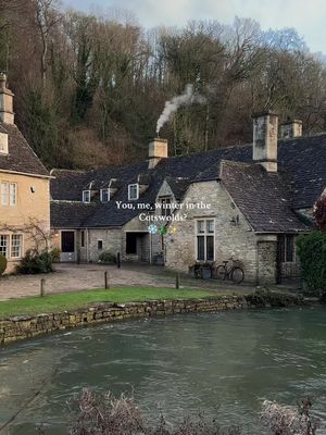 Cotswolds in the winter is always a good idea ☕️🕯️✨🌲 #cotswolds #thecotswolds #winter #cozyvibes #castlecombe 