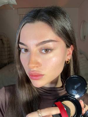 K-Beauty Trend ist endlich auch in der Schweiz! Liquid-Foundation im Cushion-Compact für eine unaufwändige Tap-on-Anwendung. Für welche meiner Zuspäterholics klingt das genauso praktisch wie für mich?🤎 @L’Oréal Paris #lorealparisCH #cushion #foundation #makeup #ad