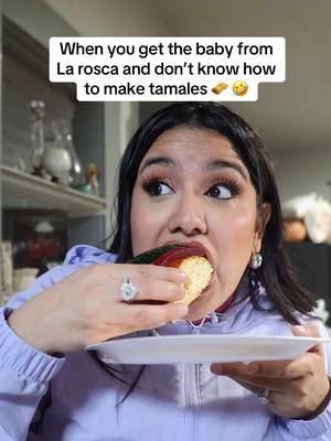 When you get the baby from  La rosca and don’t know how to make tamales 🫔 🤣 #roscadereyes #rosca #larosca #Comedy 