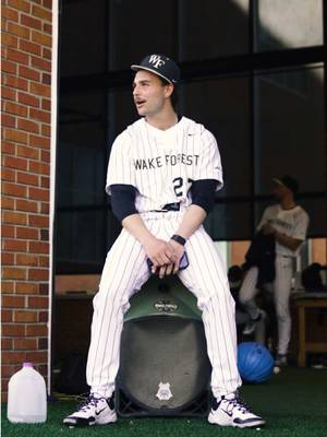 We ain’t leavin’ 🤝 #GoDeacs🎩 #WakeForest #baseball #ncaabaseball 